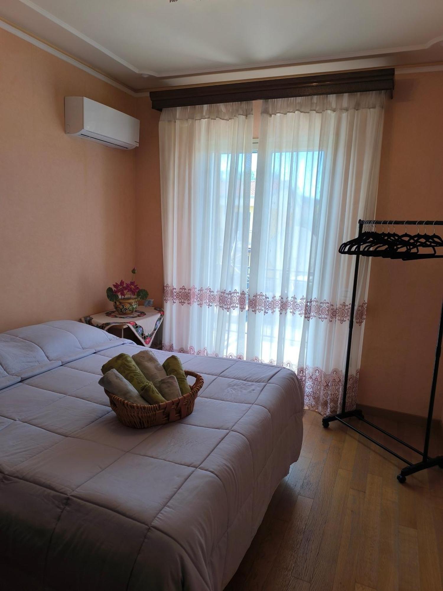 לינה וארוחת בוקר Motta SantʼAnastasia Bed & Breakfast Kalinka מראה חיצוני תמונה