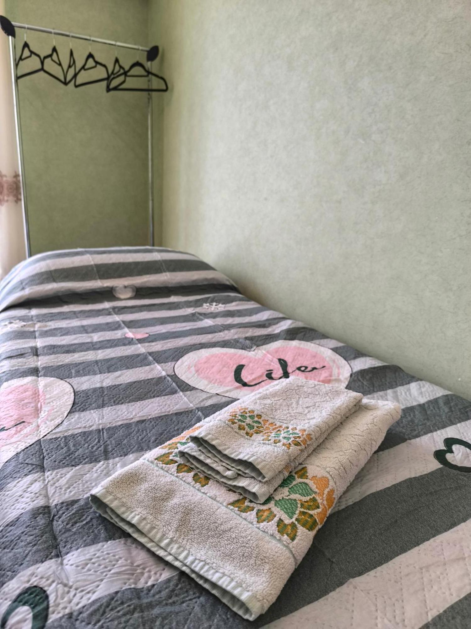 לינה וארוחת בוקר Motta SantʼAnastasia Bed & Breakfast Kalinka מראה חיצוני תמונה