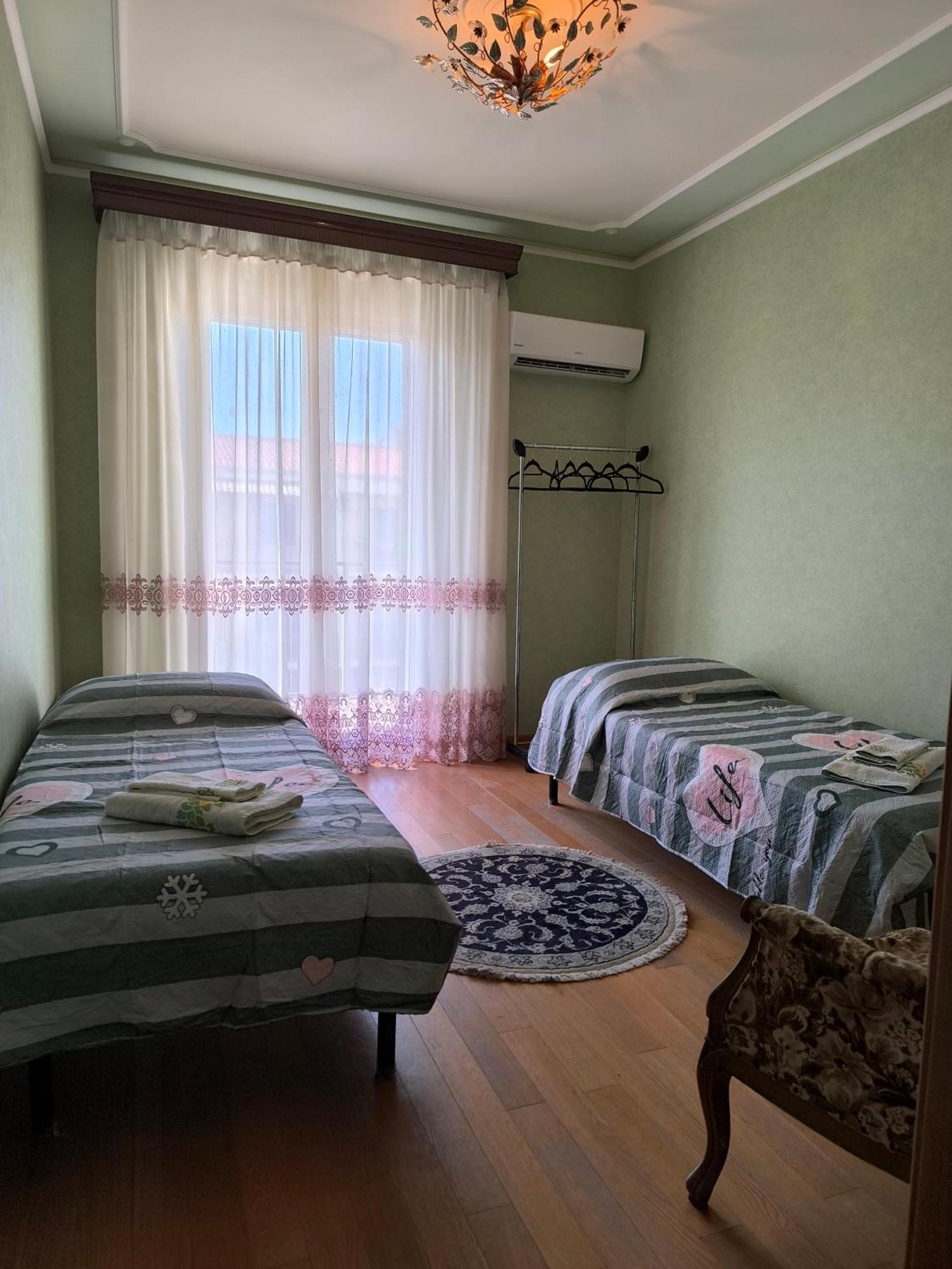 לינה וארוחת בוקר Motta SantʼAnastasia Bed & Breakfast Kalinka מראה חיצוני תמונה